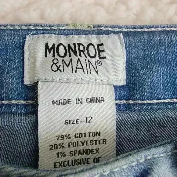 Monroe & Main Jeans Womens 12 Embroidered Floral Boho Raw Hem - Picture 2 of 16